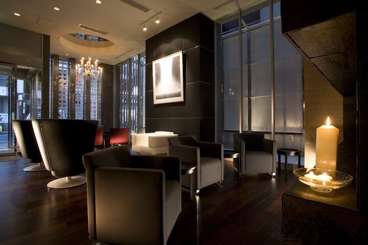 Entrance & Lobby