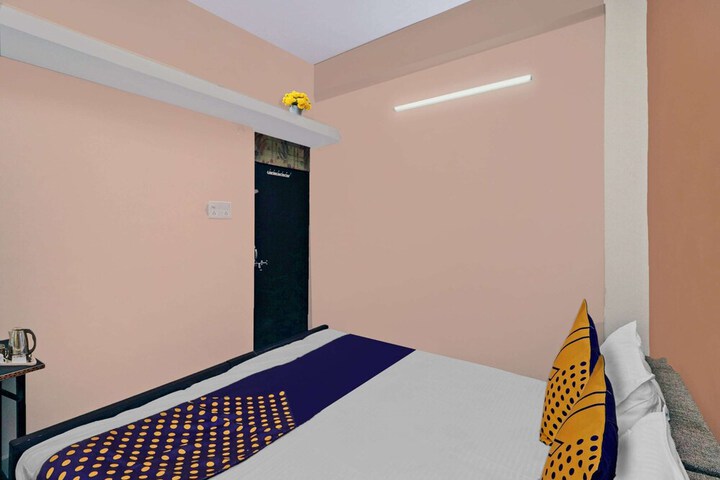 Room 17 of 24