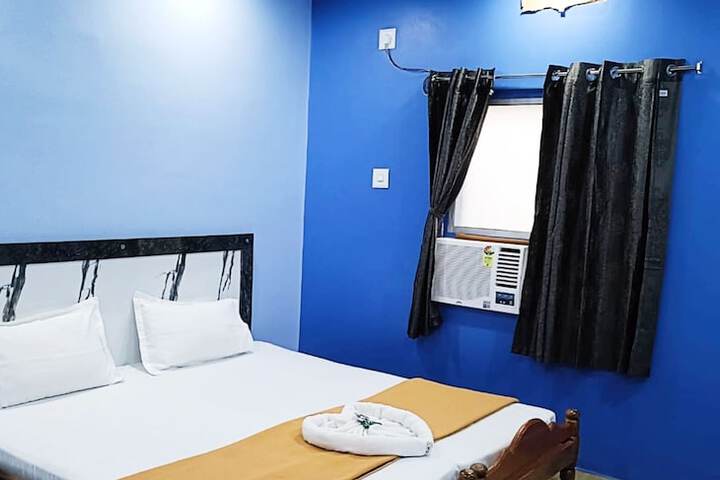 Room 3 of 6