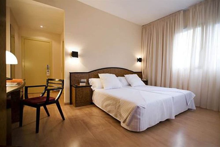 Room 5 of 26