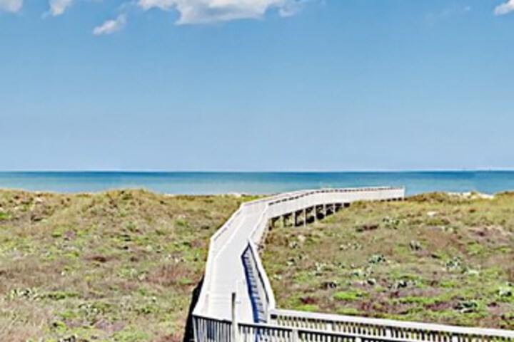 Beach 18 of 65