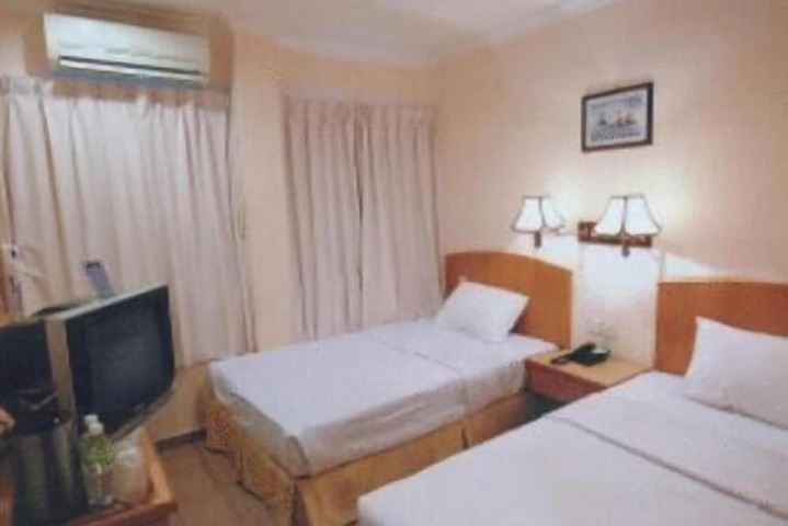 Room 5 of 7