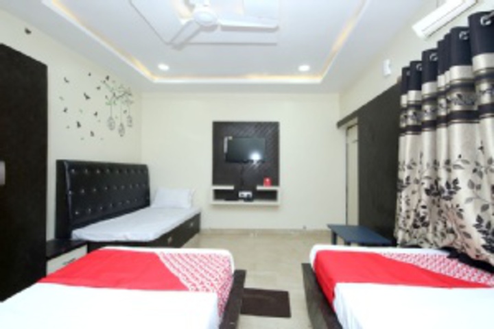 Room 307 of 407