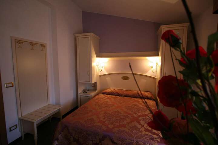 Room 19 of 61