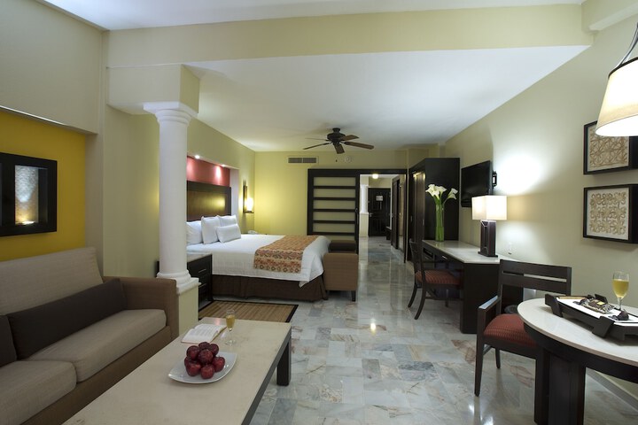 Room 12 of 186