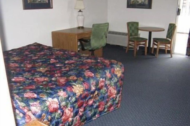 Room 7 of 15