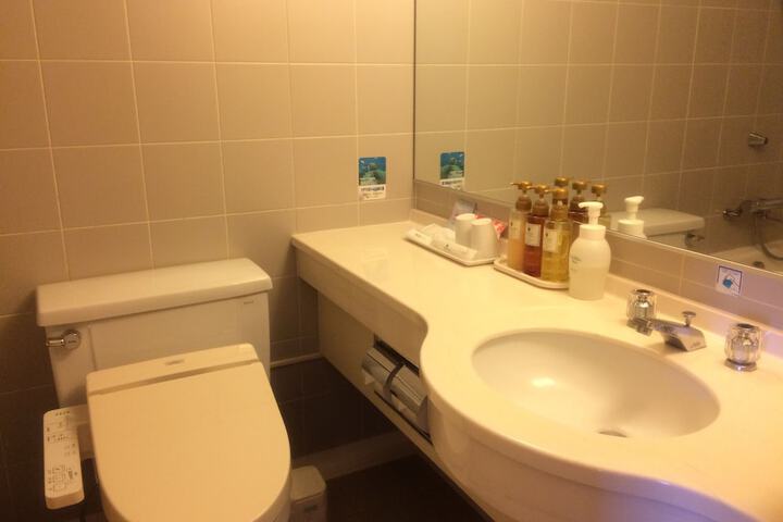 Clean Restrooms