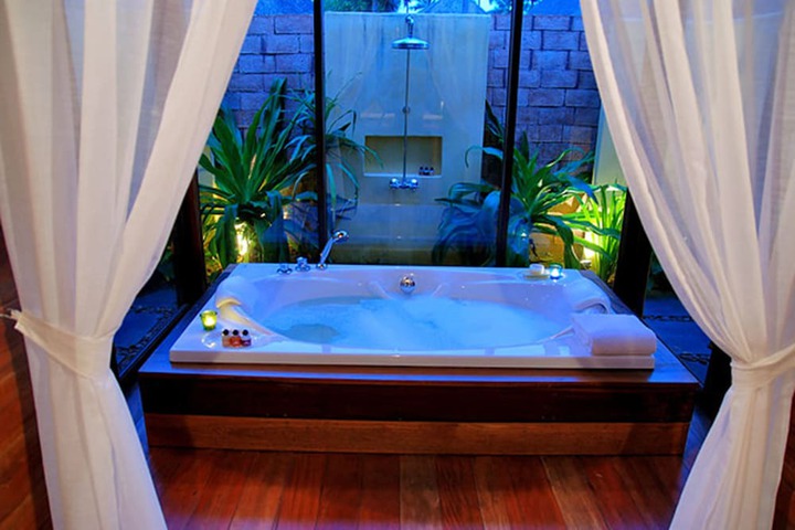 Hot Tub 50 of 111