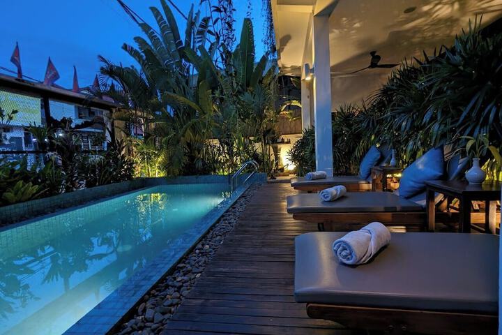 Pool 105 of 177
