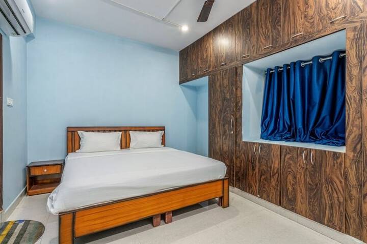 Room 8 of 24