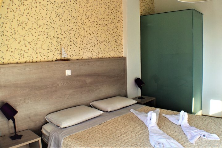 Room 2 of 55