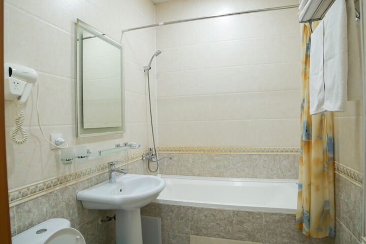 Room 20 of 34