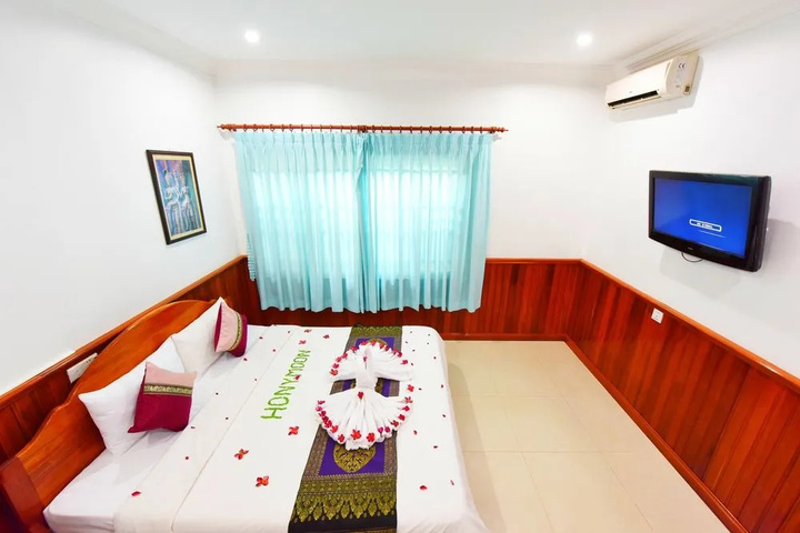 Room 3 of 26