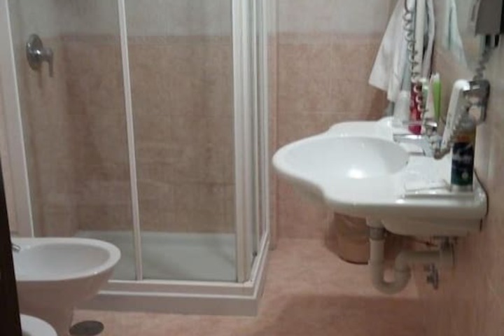 Room 14 of 35