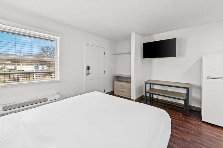 Room 5 of 19