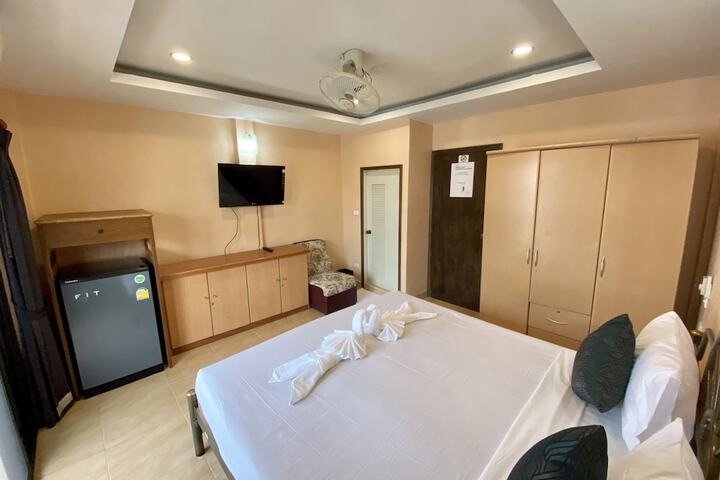 Room 20 of 35