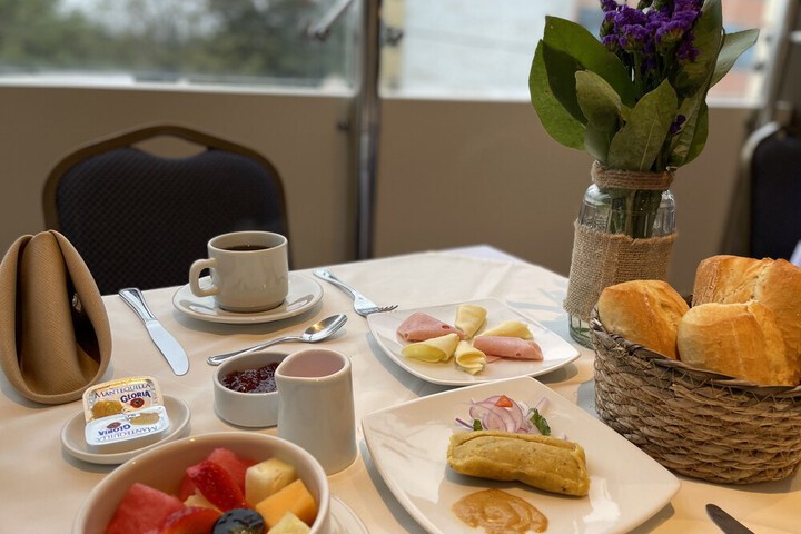 Breakfast/Coffee Service 57 of 63