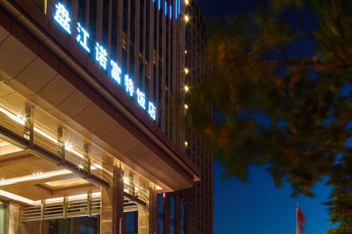 Hotel 67 of 72