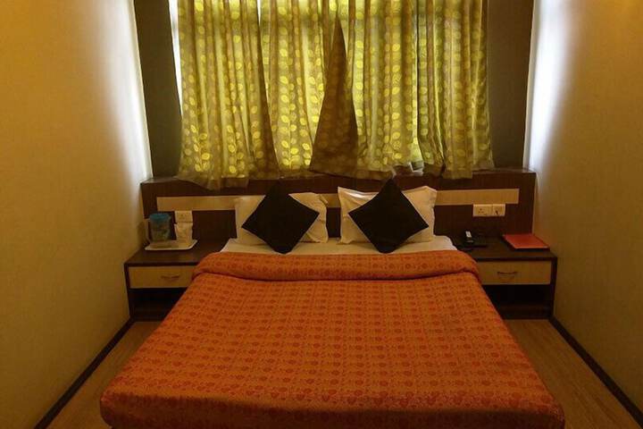 Room 4 of 22