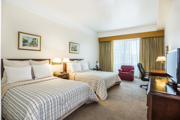 Room 4 of 31