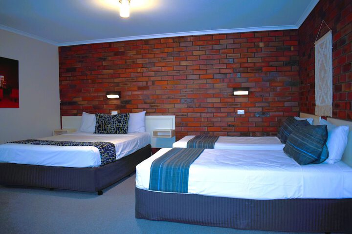 Room 5 of 23