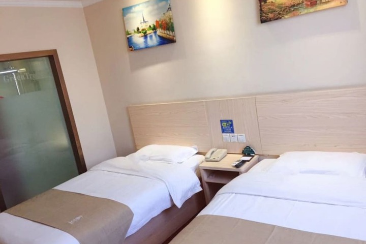 Room 6 of 21