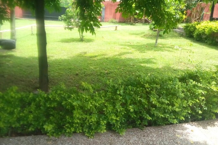 Property Grounds 38 of 49