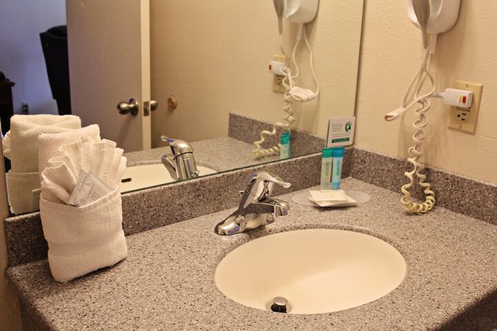 Bathroom sink