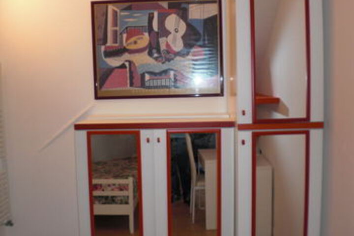 Room 17 of 34
