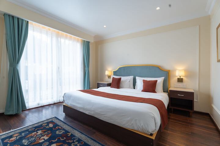 Room 3 of 34