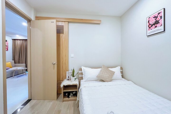 Room 66 of 299