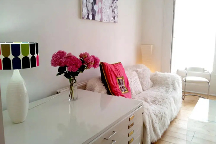 Room 4 of 15