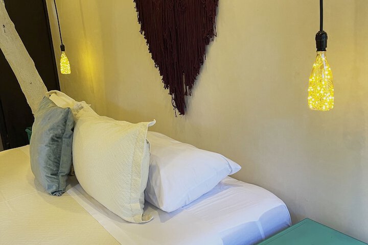 Room 15 of 172