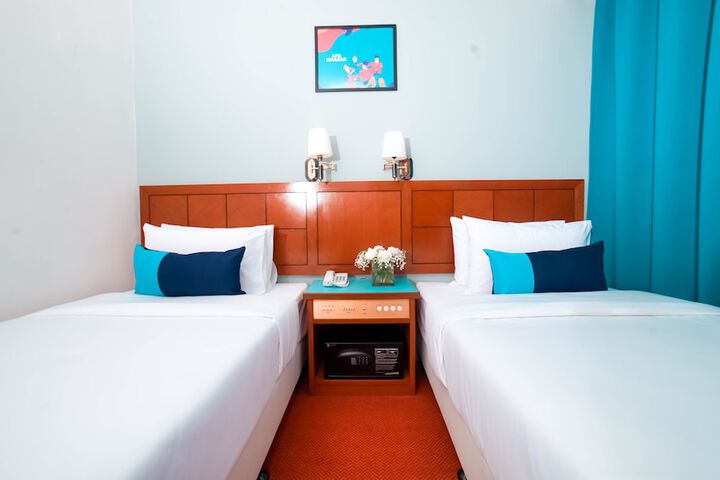 Room 5 of 23