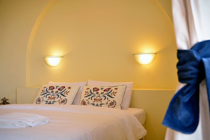 Room 2 of 53