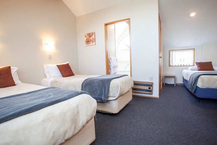 Room 17 of 163