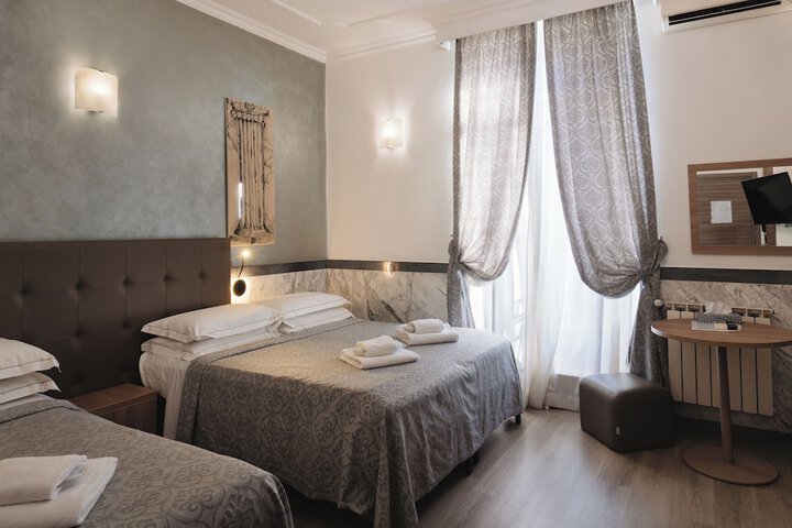 Room 5 of 180