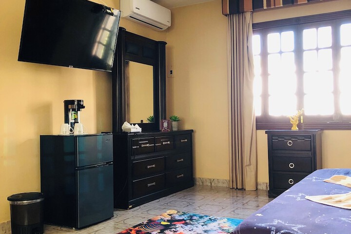 Room 13 of 170