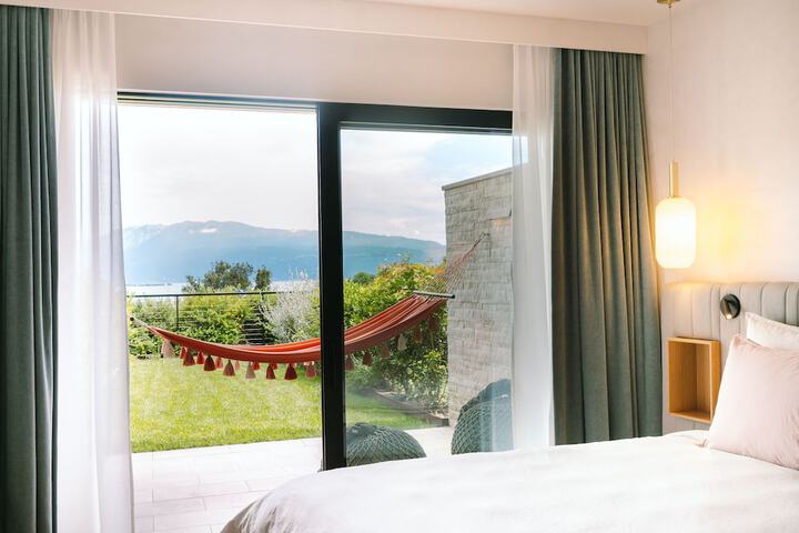 Room 42 of 116