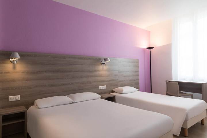 Room 10 of 65