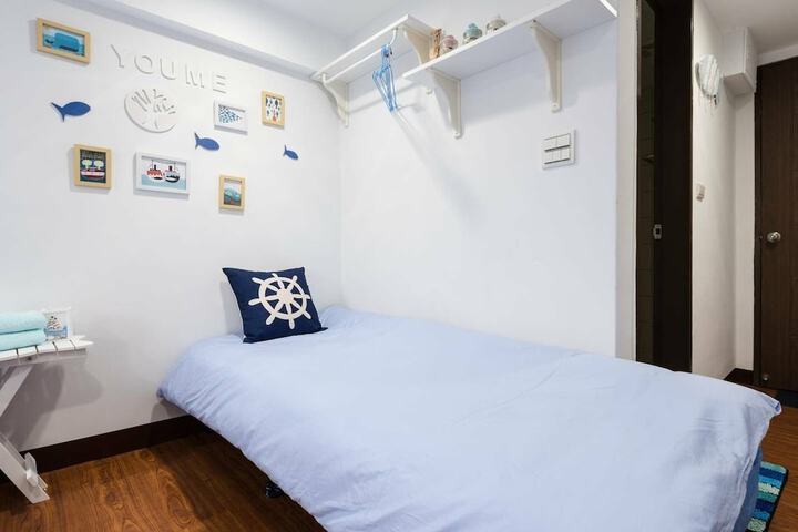 Room 4 of 129