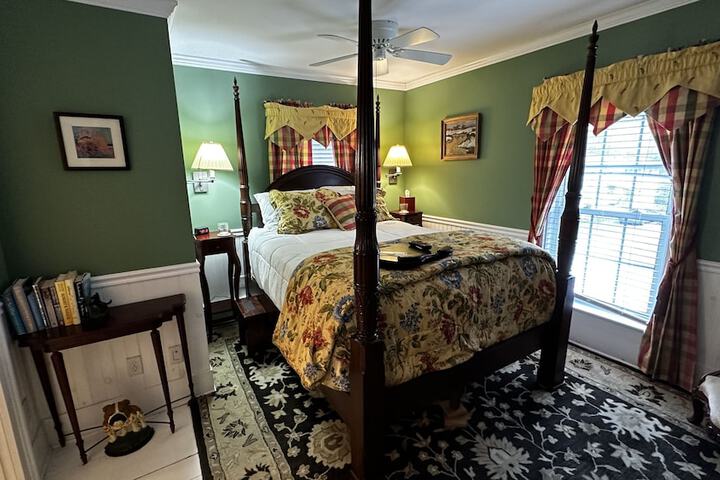 Room 48 of 203