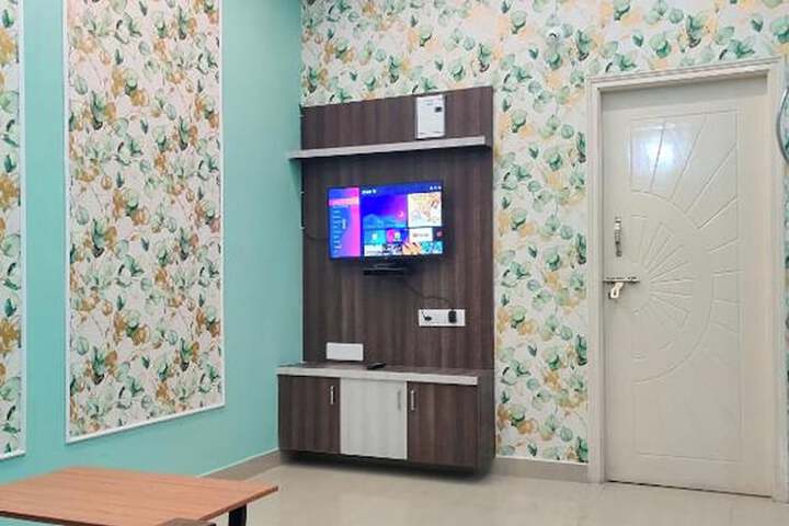 Room 5 of 36