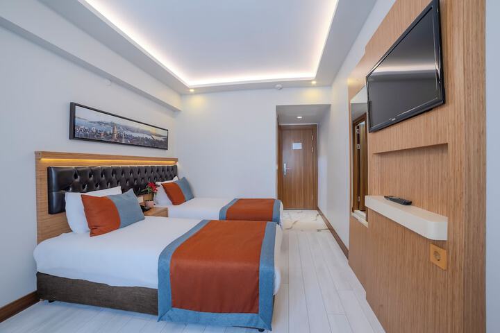 Room 15 of 66