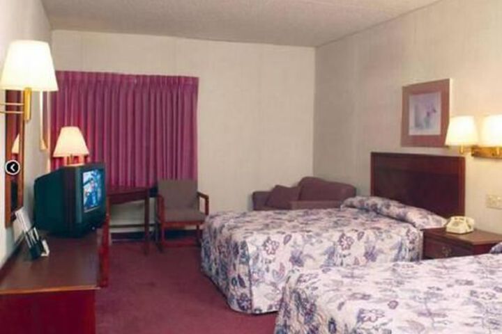 Room 28 of 43