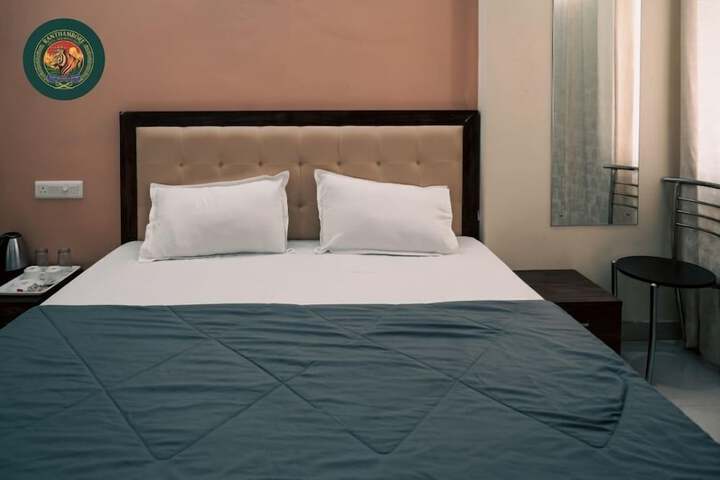 Room 3 of 7