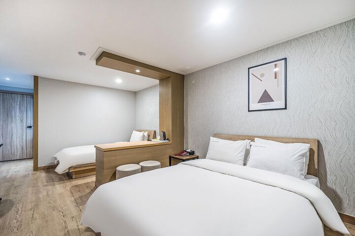 Room 78 of 105