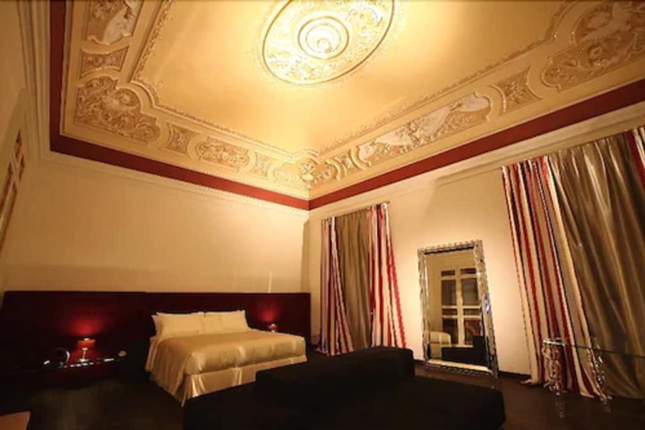Room 27 of 67
