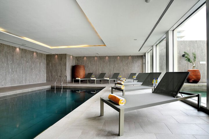 Hotel Pool