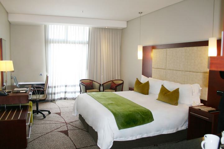 Room 10 of 137
